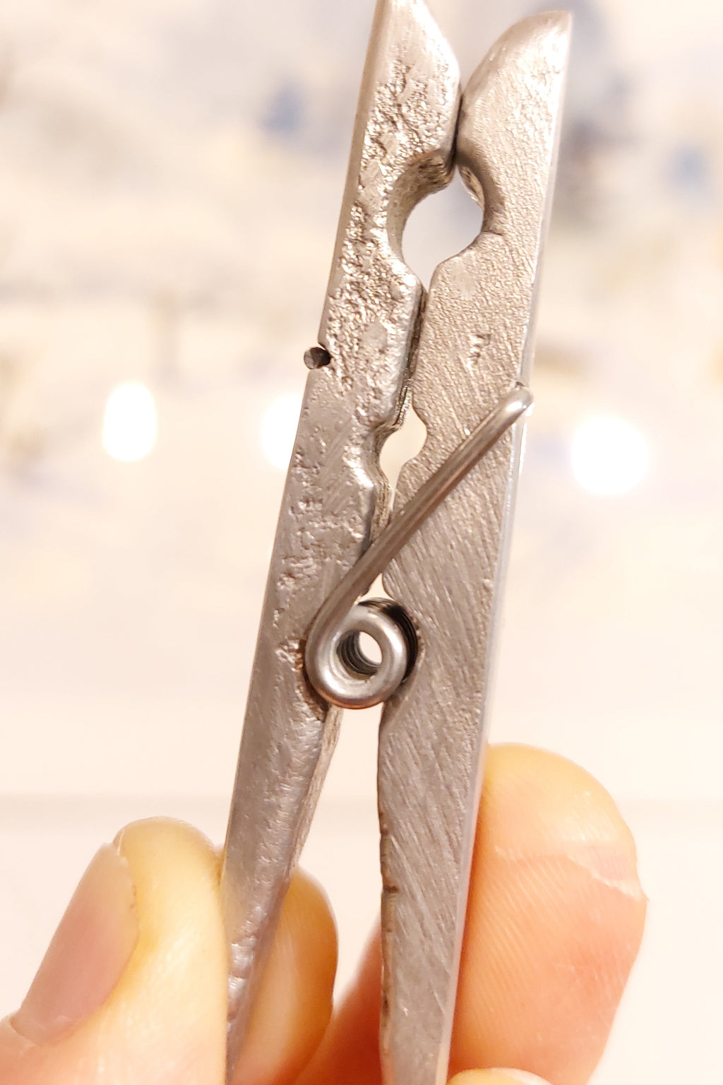 Pince à linge artisanale en aluminium